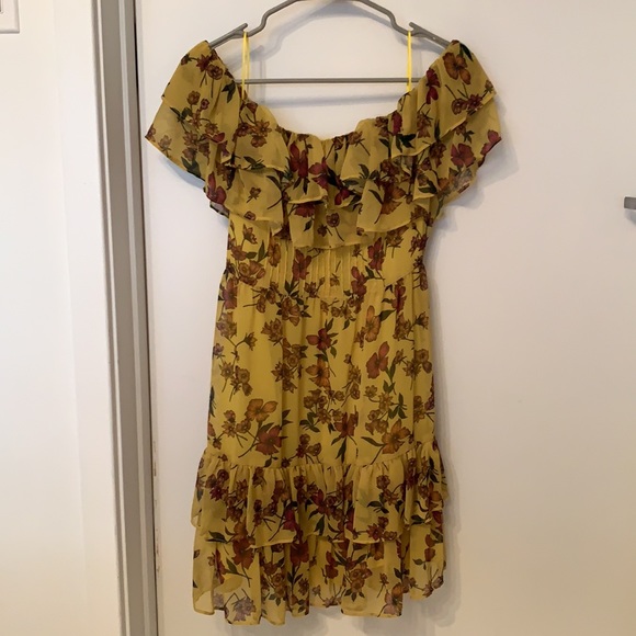 Scripted Yellow Floral Ruffle Dress - Picture 2 of 3